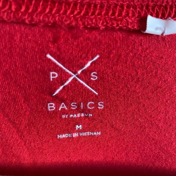 medium basic plain red tshirt from pacsun - Picture 3 of 3